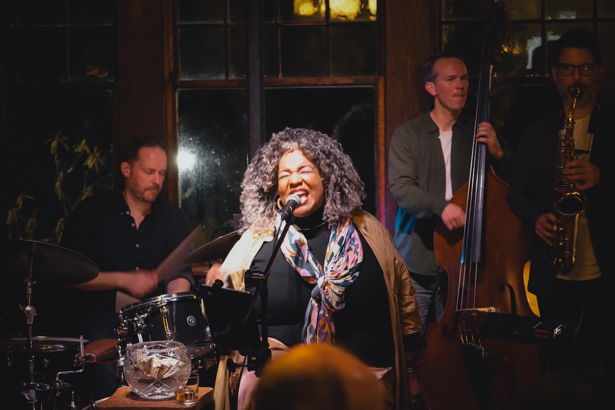 Wanda Houston performing live at the Ostrich Room